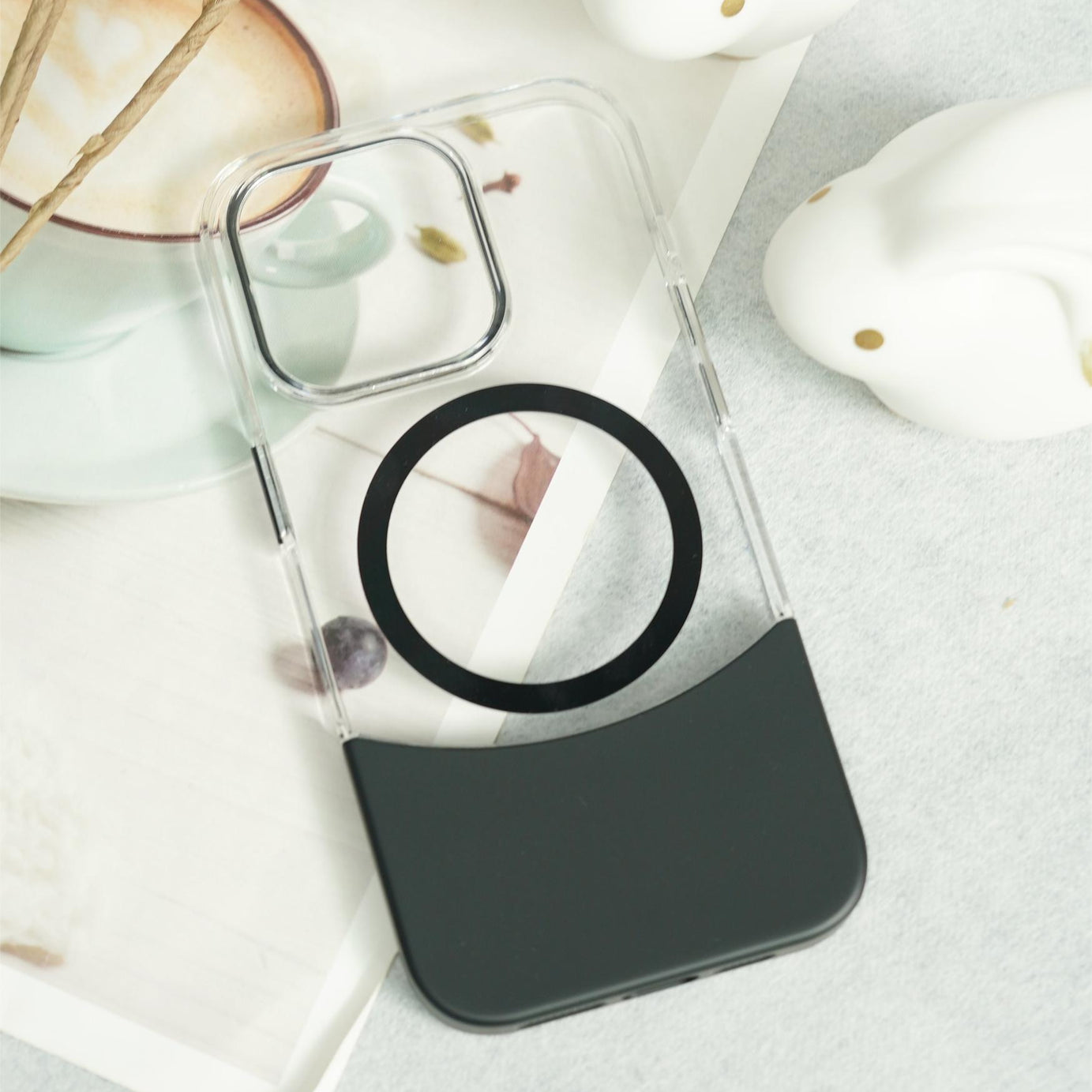 Premium Magnetic Clear Case with Magsafe for iPhone 16 Seires