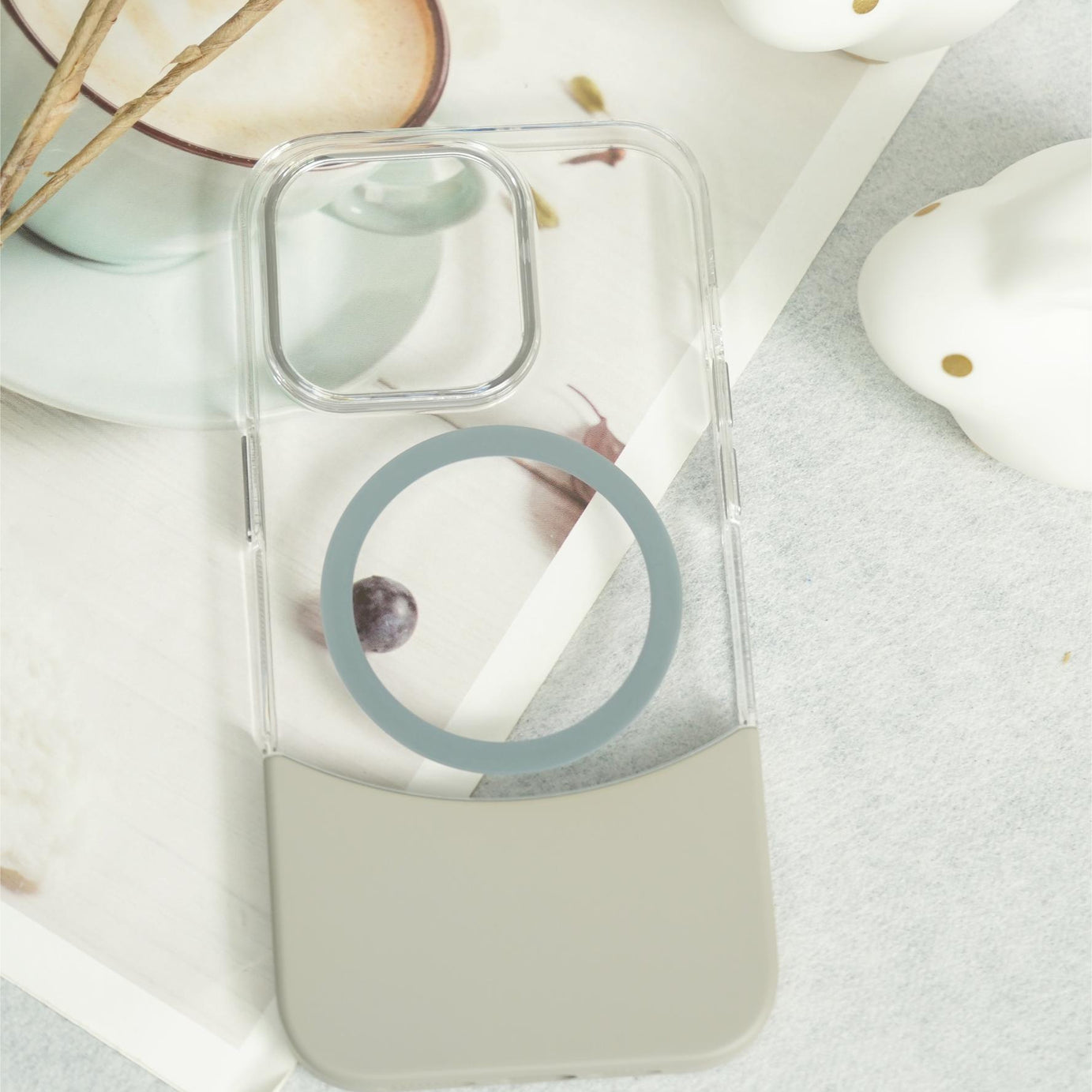 Premium Magnetic Clear Case with Magsafe for iPhone 16 Seires