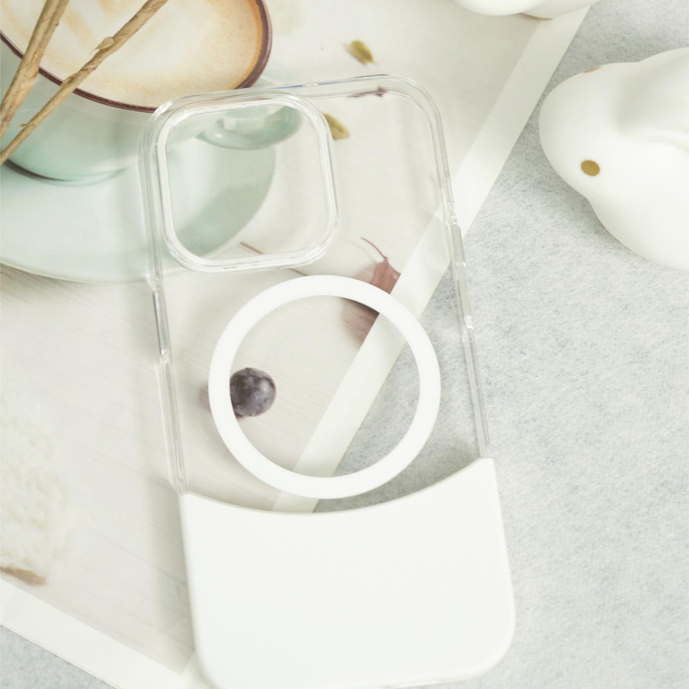 Premium Magnetic Clear Case with Magsafe for iPhone 16 Seires